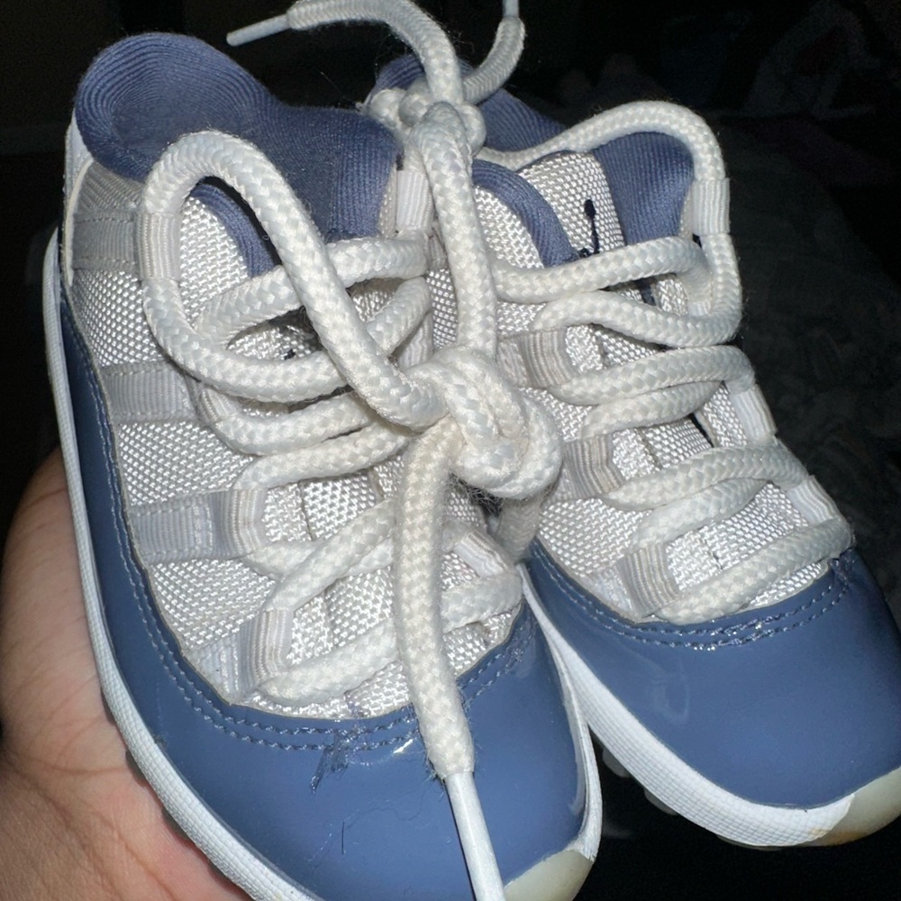 Jordan Kids Sneakers in Blue and White